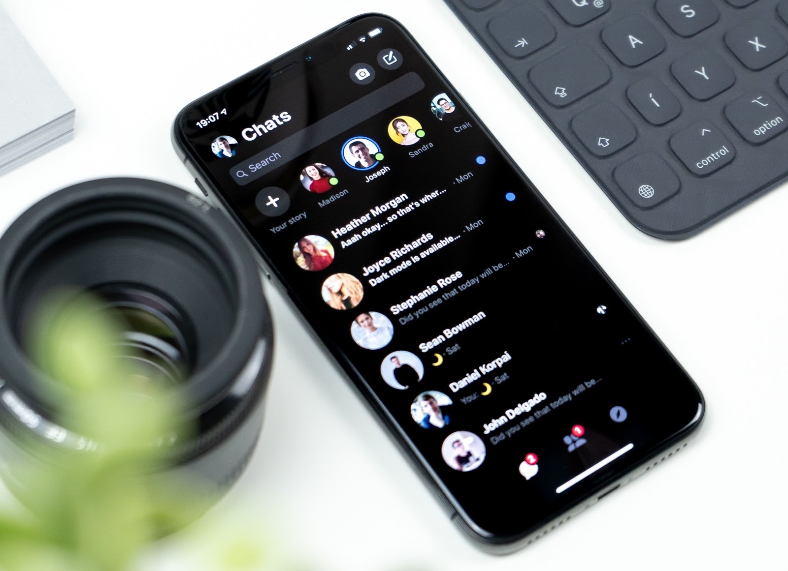 Dark Mode for User Health and Comfort 